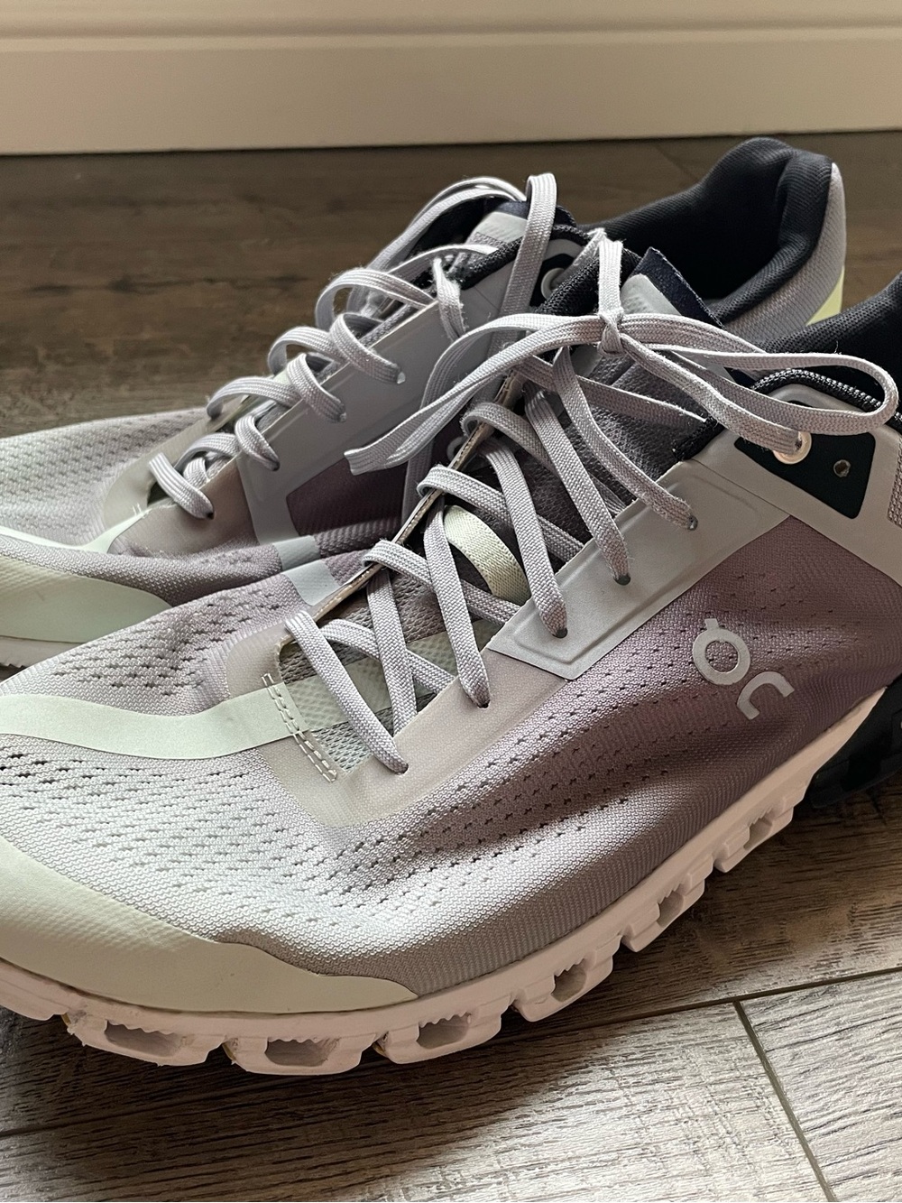 On Running Men’s Cloudsurfer Running Shoes in Light Gray and White